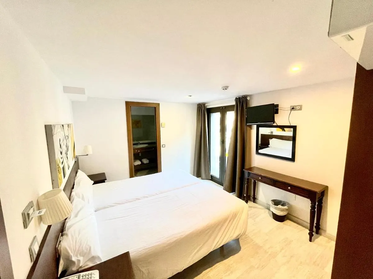 Aston Hotel Andorra la Vella 3*,