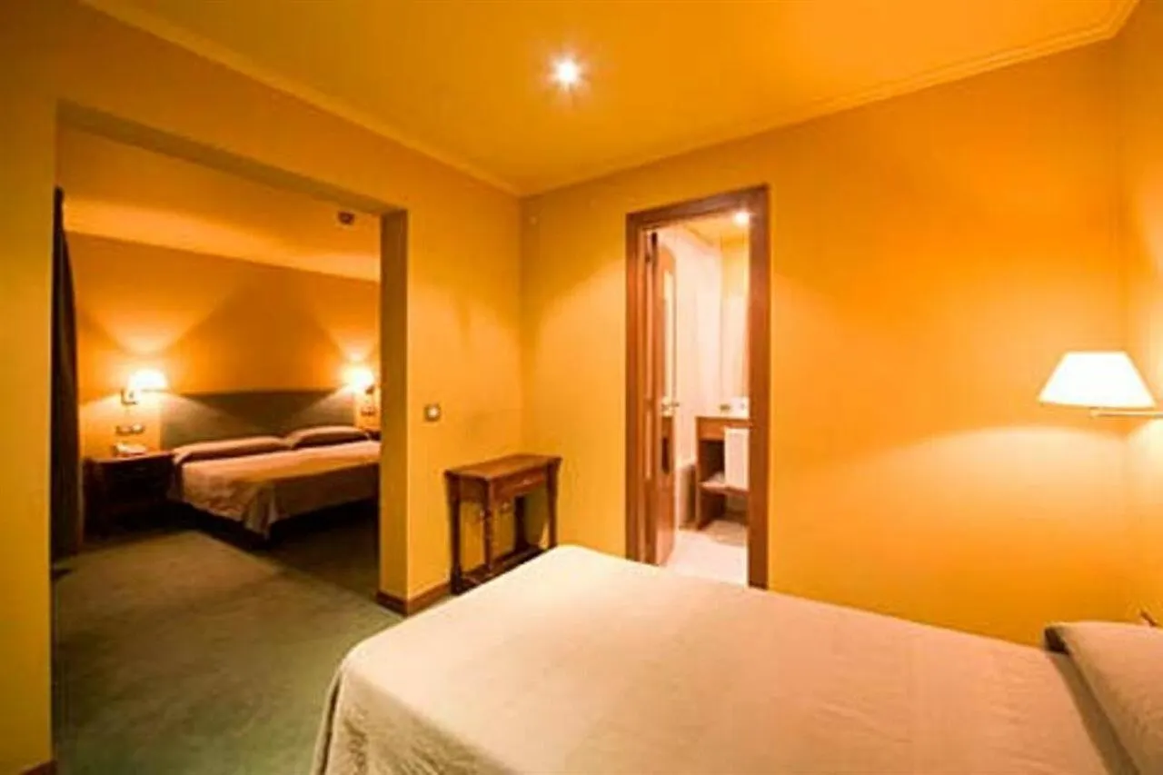 Aston Hotel Andorra la Vella 3*,  Andorra