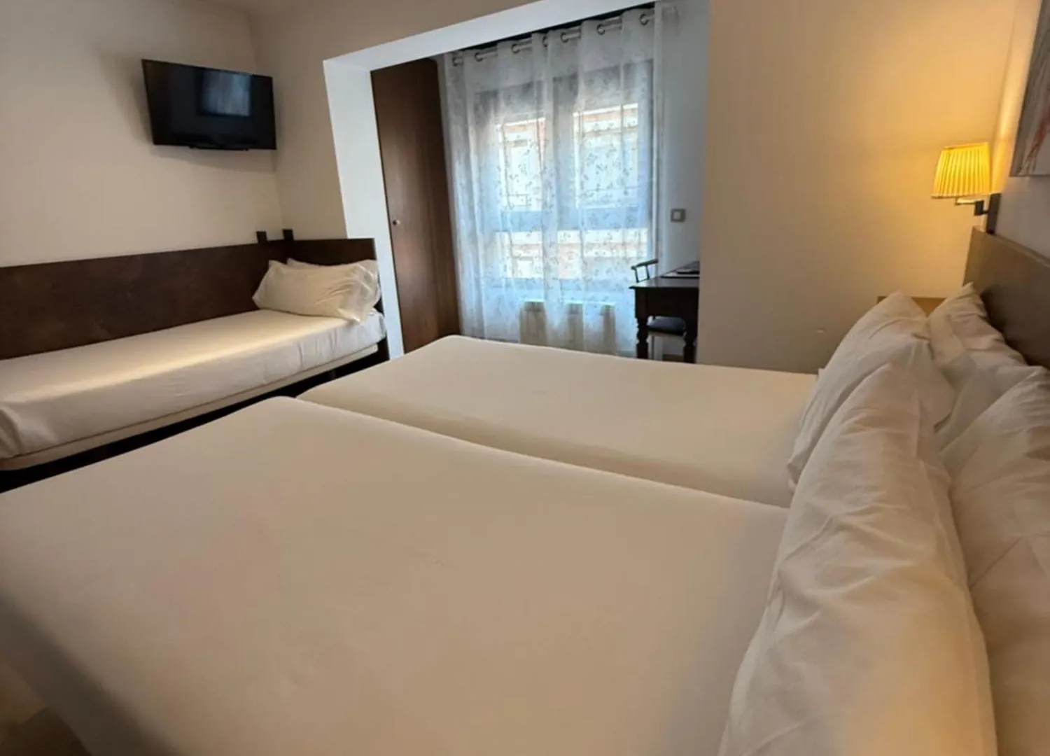 Aston Hotel Андорра-ла-Велья